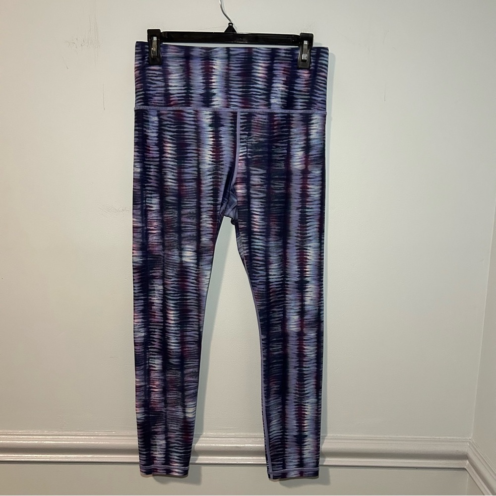 Athleta Shoreline Shibori Enchanted Blue High Rise Chit Chat Capris Size Medium